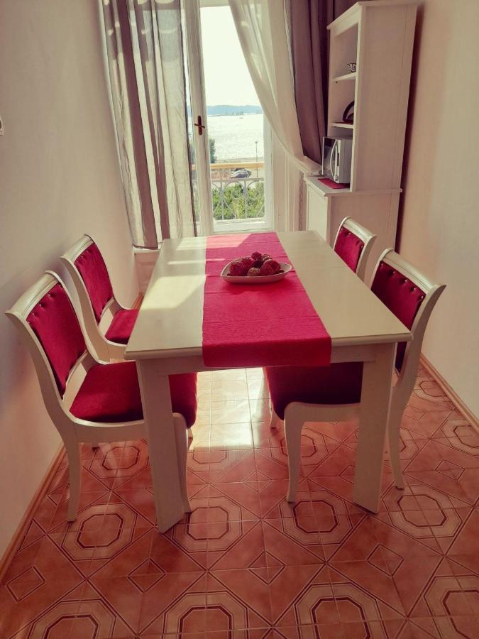 Apartament App Obrovac In The Centre - With Amazing Sea View! Pula Zewnętrze zdjęcie