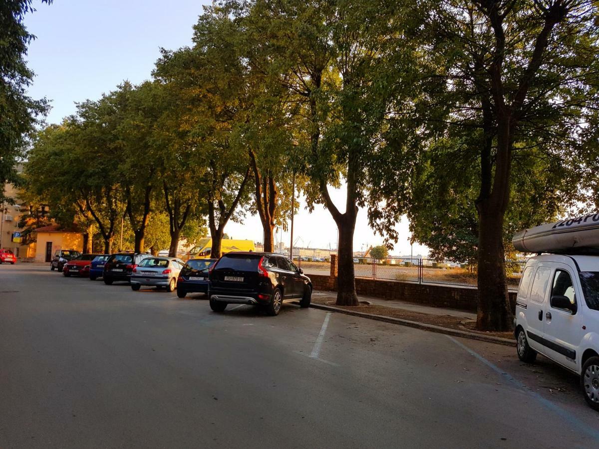 Apartament App Obrovac In The Centre - With Amazing Sea View! Pula Zewnętrze zdjęcie