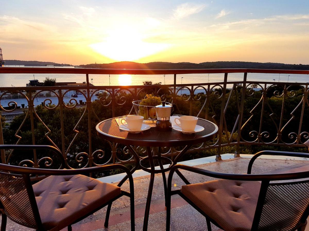 Apartament App Obrovac In The Centre - With Amazing Sea View! Pula Zewnętrze zdjęcie